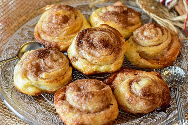 Cinnamon Rolls