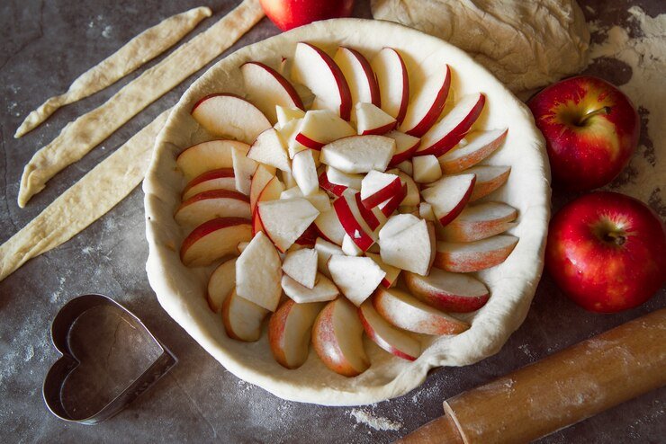  Assemble the apple pie